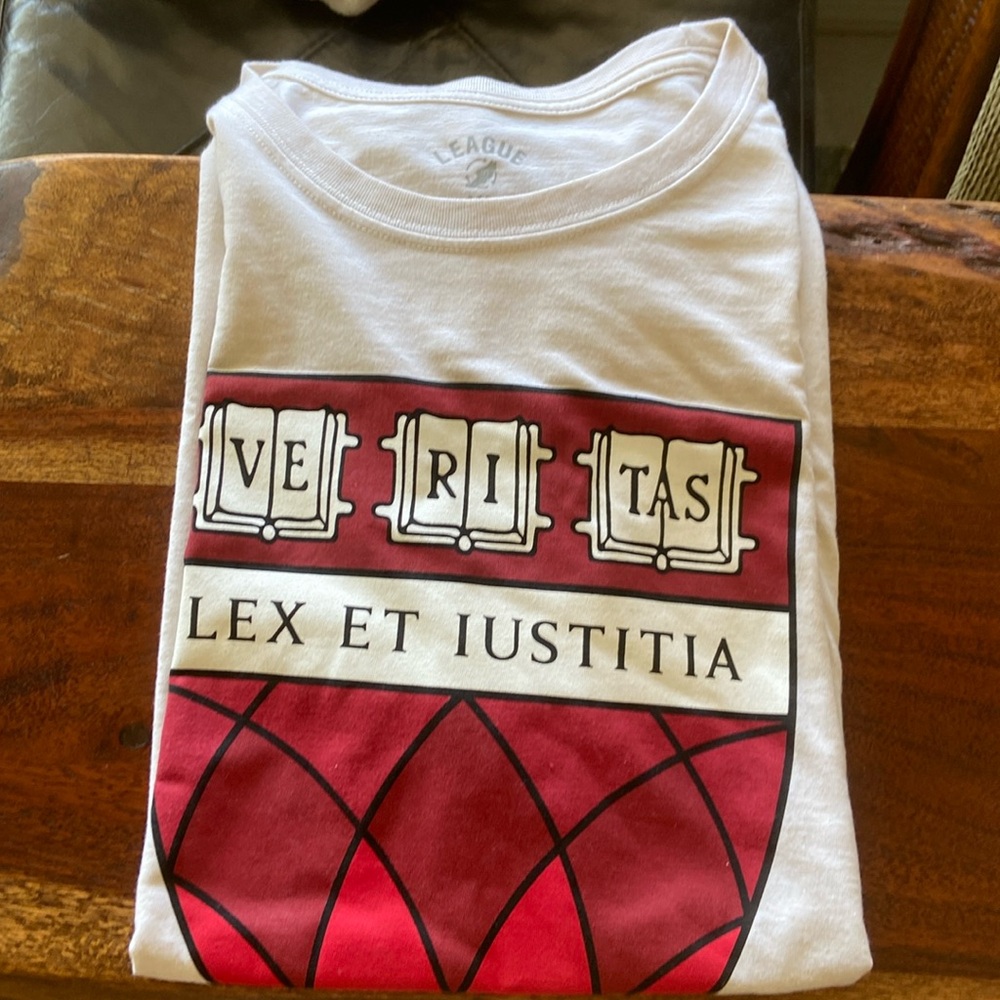 Harvard Law school T-shirt. NWOT - Picture 2 of 5